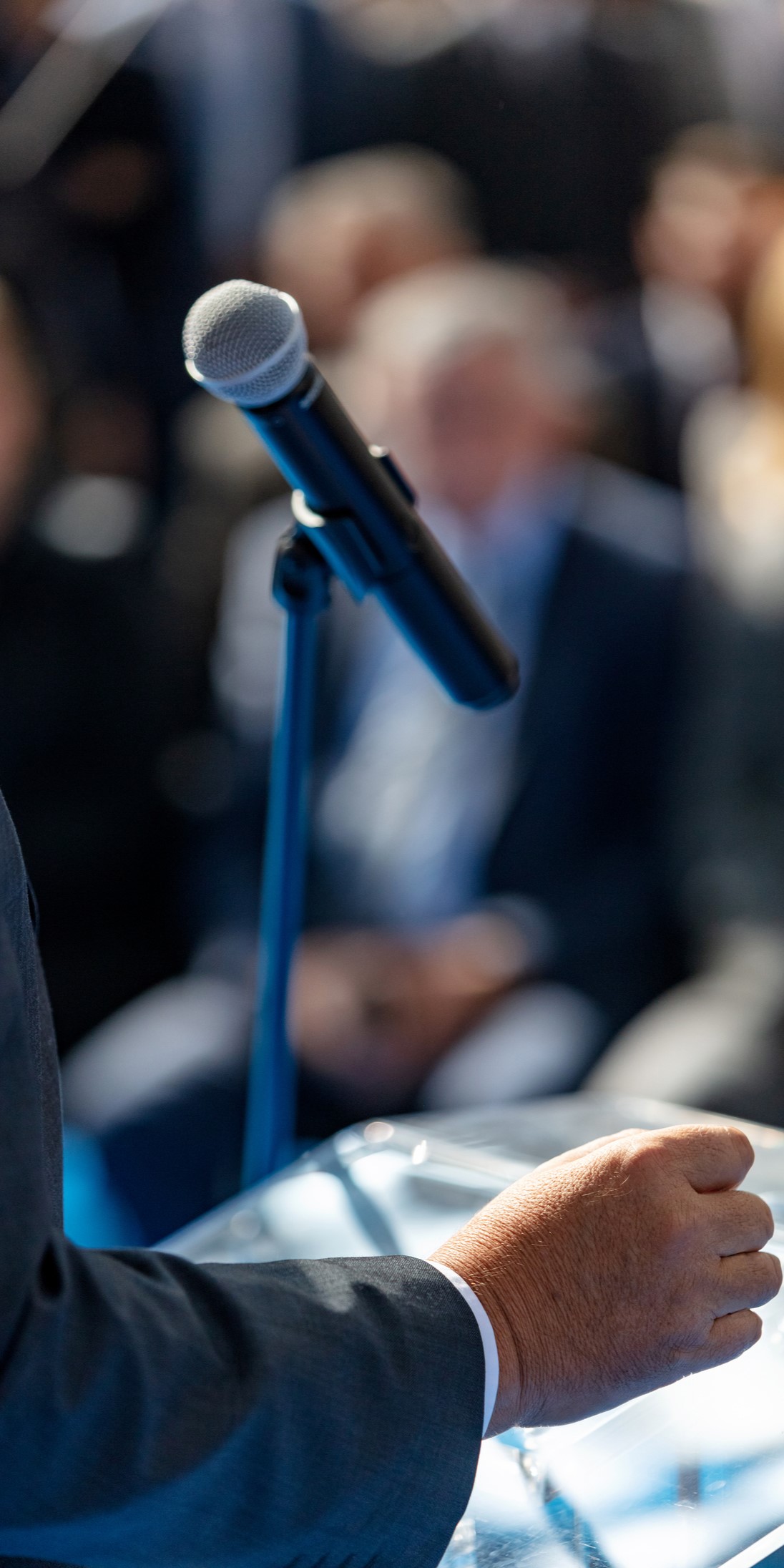 Microphone